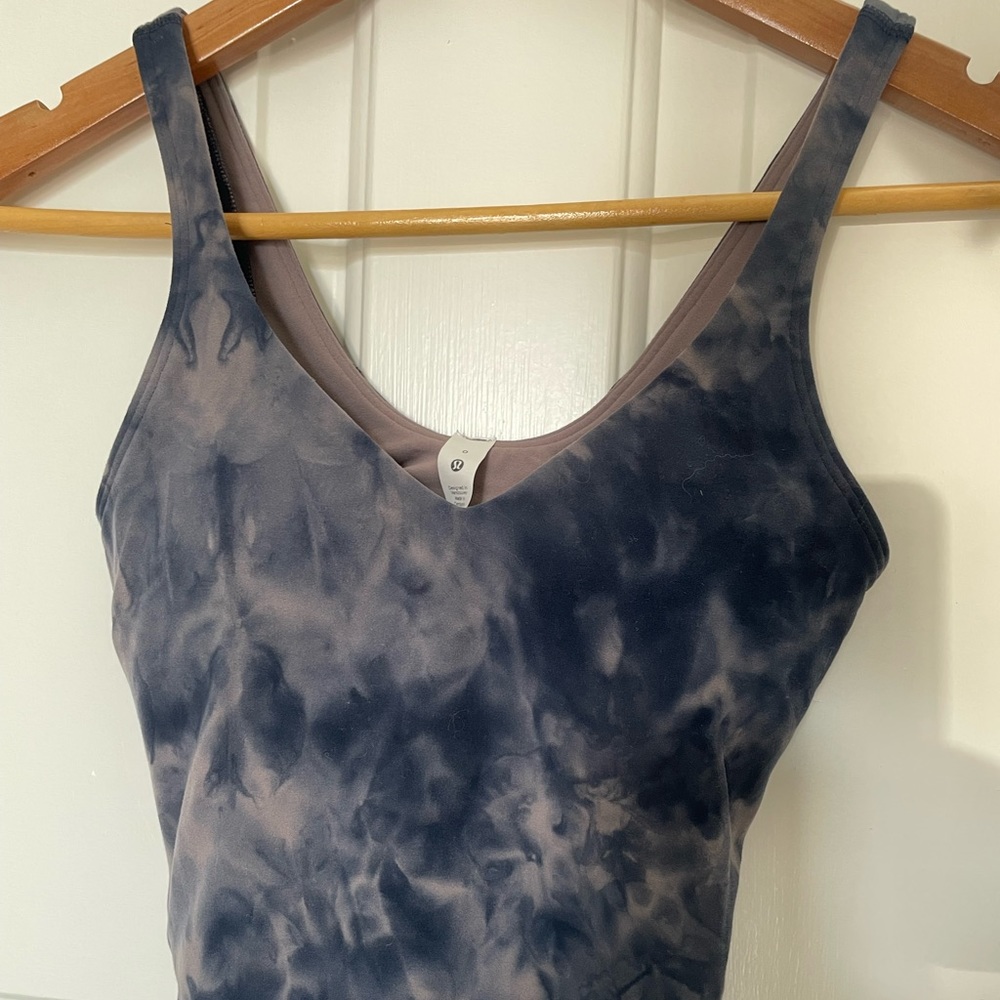 Lululemon align tank.